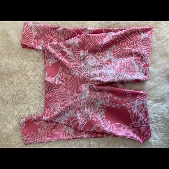 Lavaloka work out pants - Picture 1 of 3